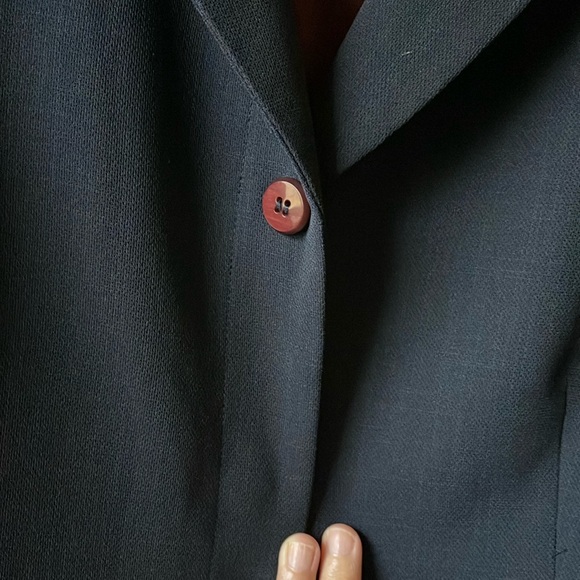 Anne Klein Blue Tailored Blazer with Notched Lapels - Picture 2 of 9